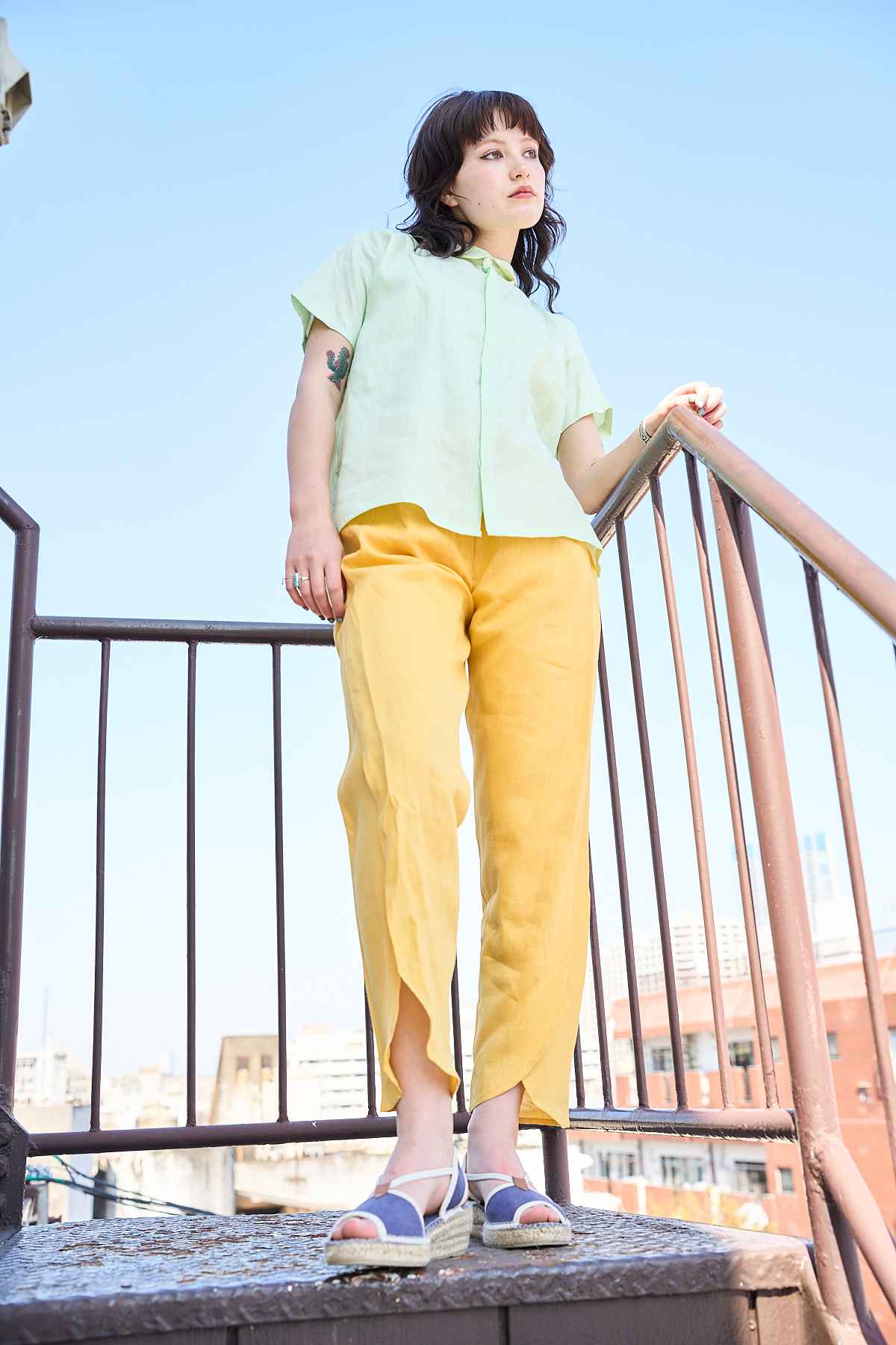 CYRUS SLIT PANTS IN HONEYDEW_11zon